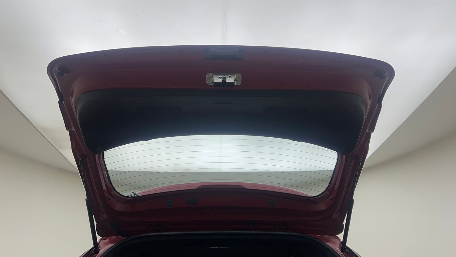 Used 2016 Hyundai i20 Active 1.2 SX Petrol Manual interior DICKY DOOR OPEN VIEW