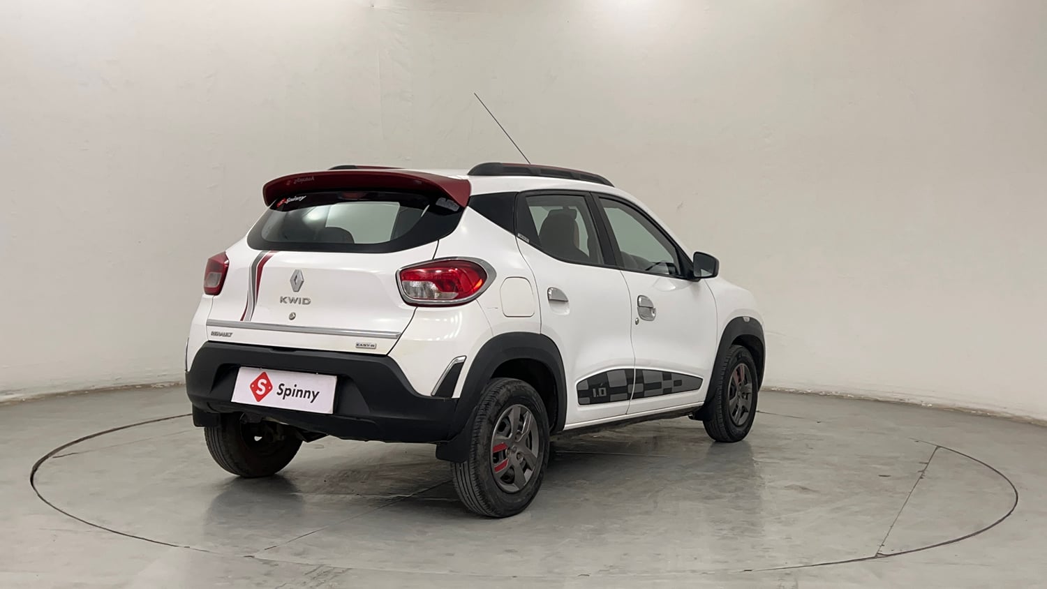 Used 2017 Renault Kwid 1.0 RXT AMT Petrol Automatic exterior RIGHT REAR CORNER VIEW