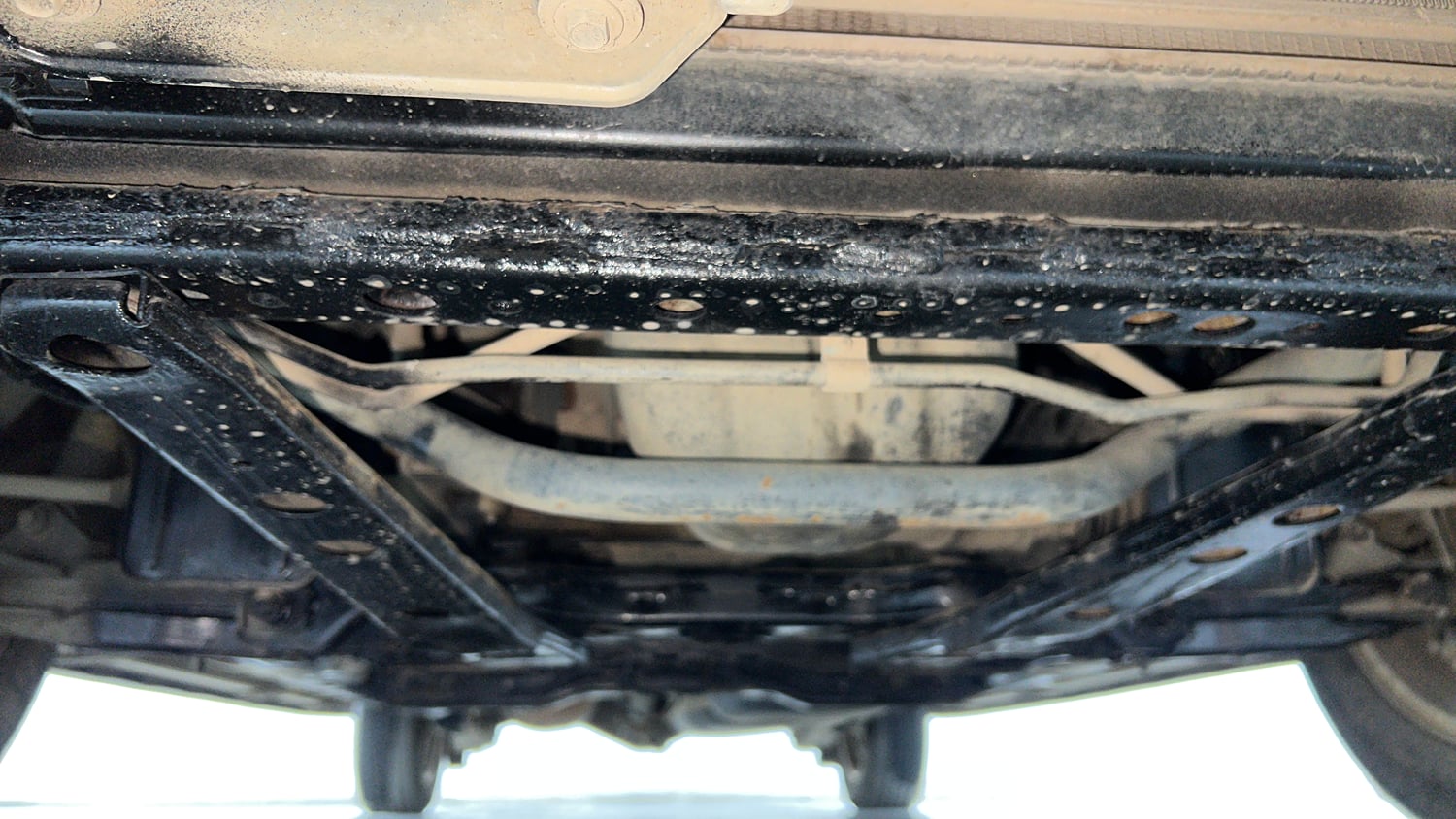Used 2022 Toyota Innova Crysta VX 2.7 7 STR Petrol Manual extra FRONT LEFT UNDERBODY VIEW