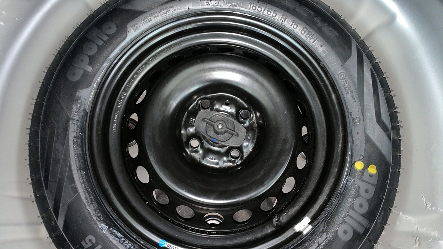 Used 2022 Toyota Glanza S Petrol Manual tyres SPARE TYRE VIEW