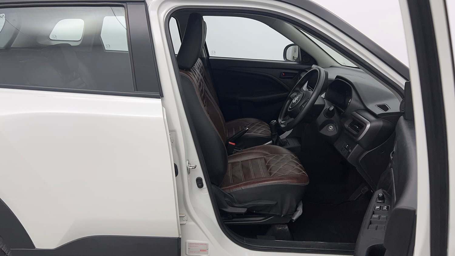 Used 2023 Maruti Suzuki Brezza VXi Petrol Manual interior RIGHT SIDE FRONT DOOR CABIN VIEW