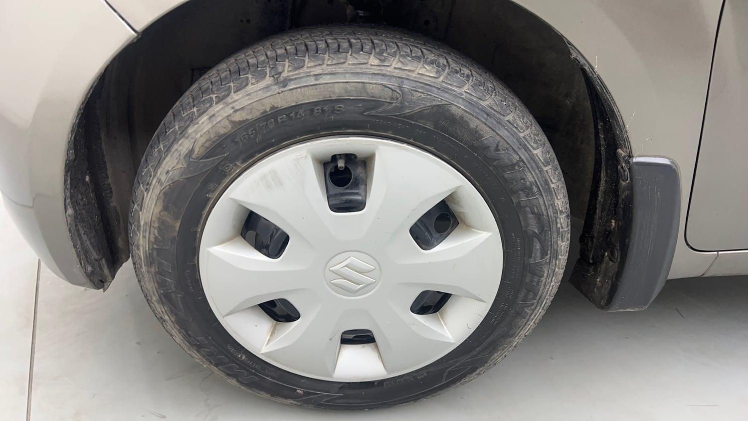 Used 2019 Maruti Suzuki Wagon R ZXi 1.2 AMT Petrol Automatic tyres LEFT FRONT TYRE RIM VIEW