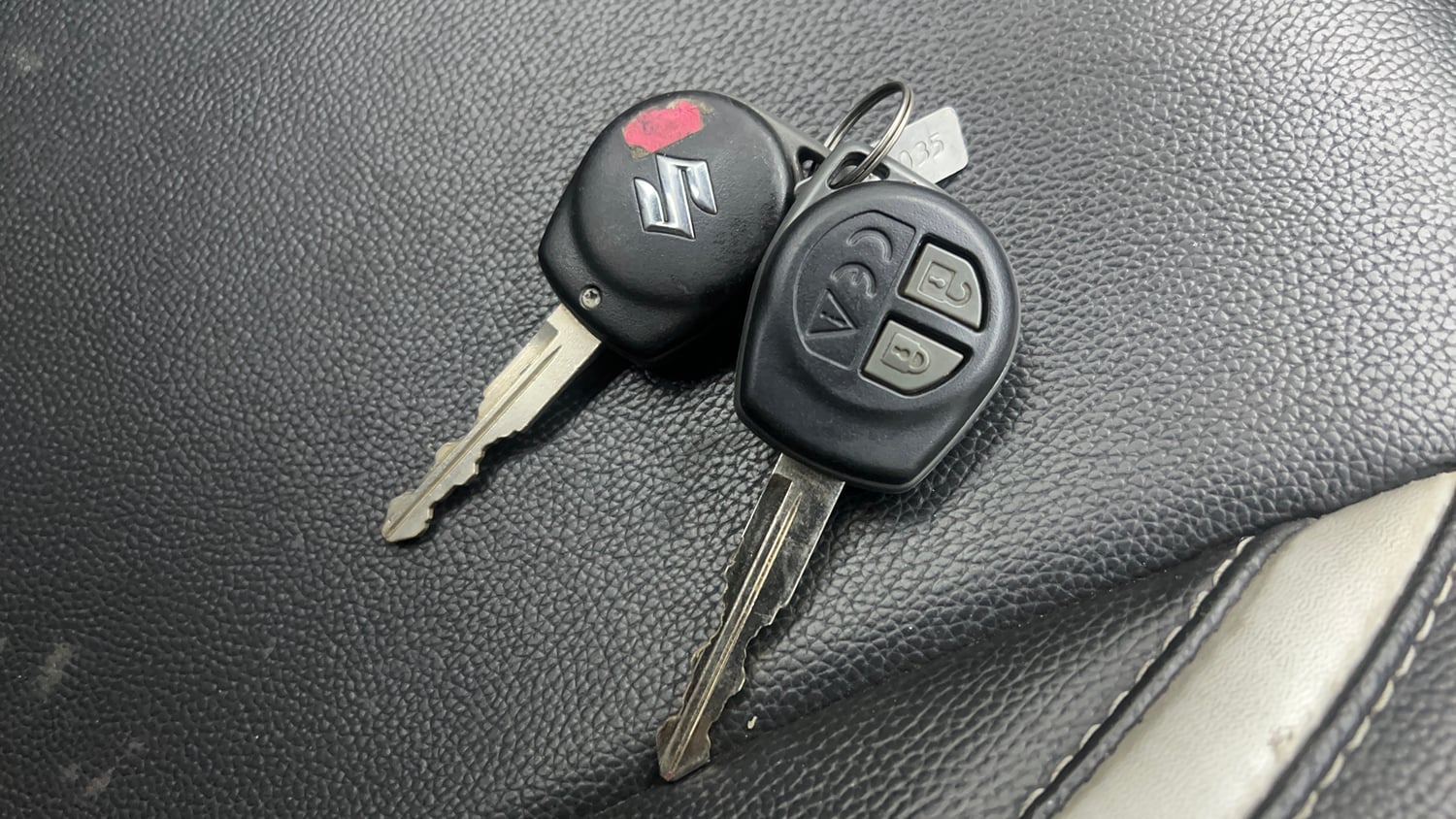 Used 2017 Maruti Suzuki Baleno Delta 1.2 Petrol Manual extra CAR KEY VIEW