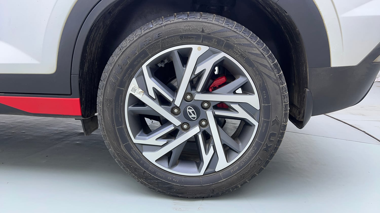 Used 2021 Hyundai Creta SX (O) 1.4 Turbo 7 DCT Petrol Automatic tyres LEFT REAR TYRE RIM VIEW