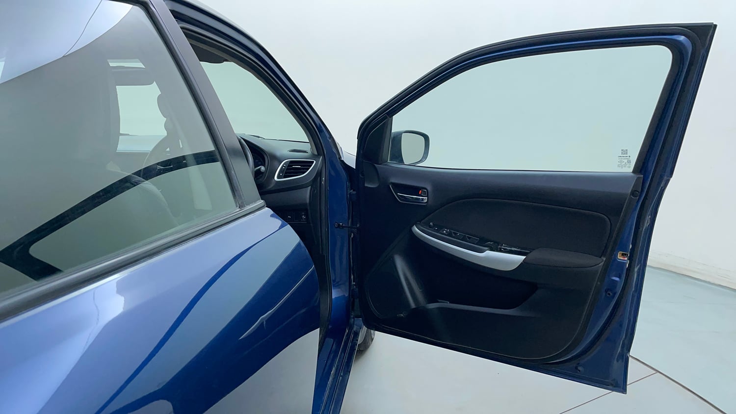 Used 2018 Maruti Suzuki Baleno Delta 1.2 Petrol Manual interior RIGHT FRONT DOOR OPEN VIEW
