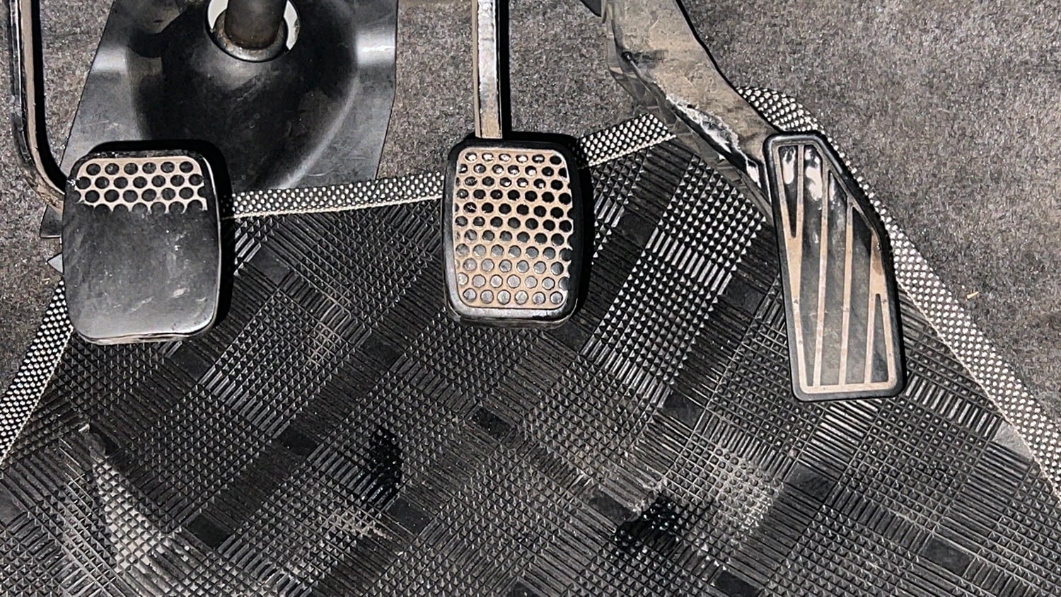 Used 2016 Maruti Suzuki Alto K10 VXi Petrol Manual interior PEDALS VIEW