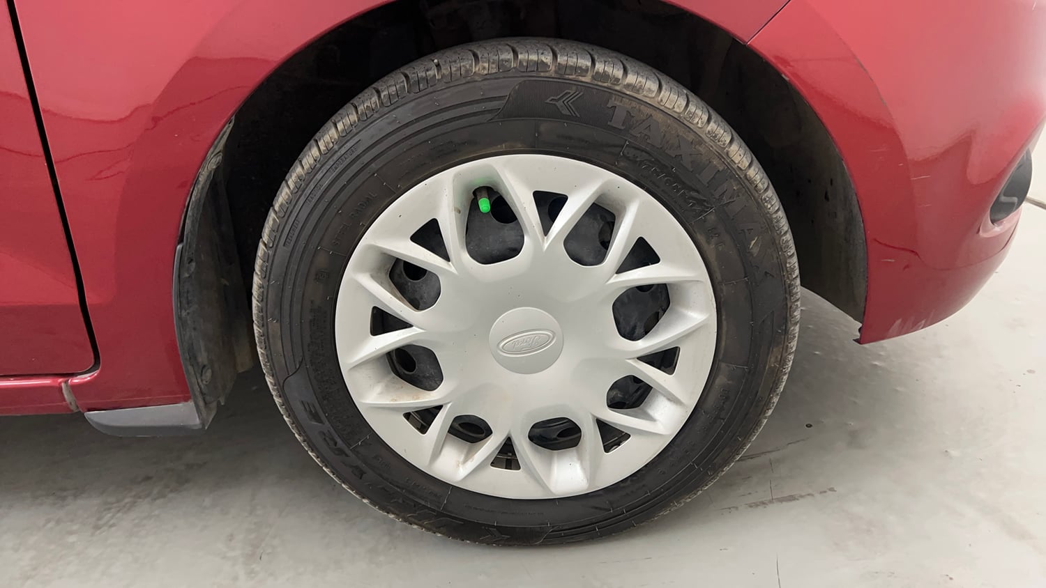 Used 2017 Ford Figo Aspire Trend 1.2 Ti-VCT Petrol Manual tyres RIGHT FRONT TYRE RIM VIEW