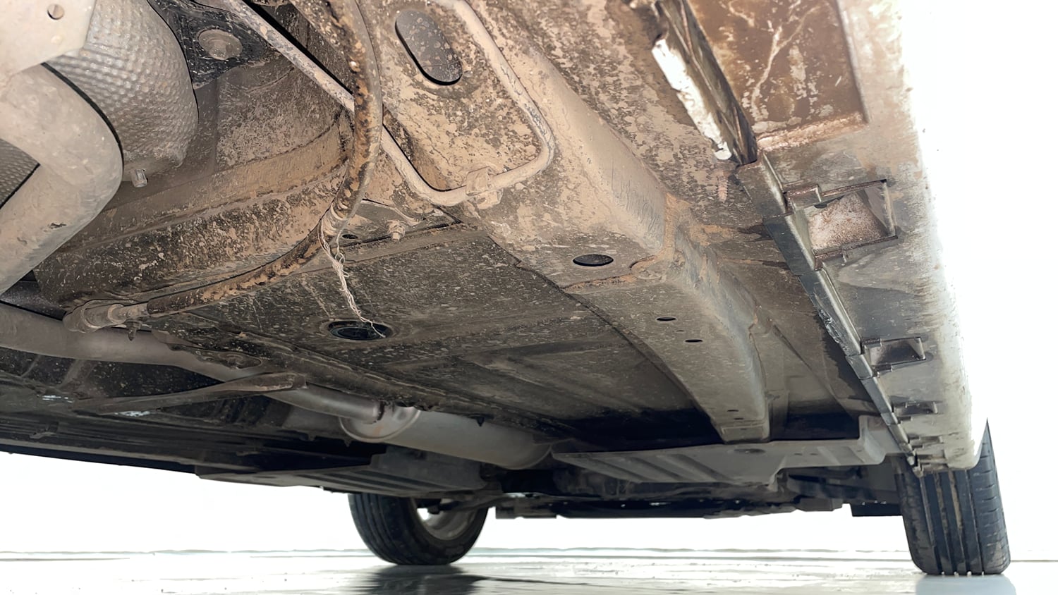 Used 2024 Maruti Suzuki Baleno Zeta AGS Petrol Automatic extra REAR RIGHT UNDERBODY VIEW