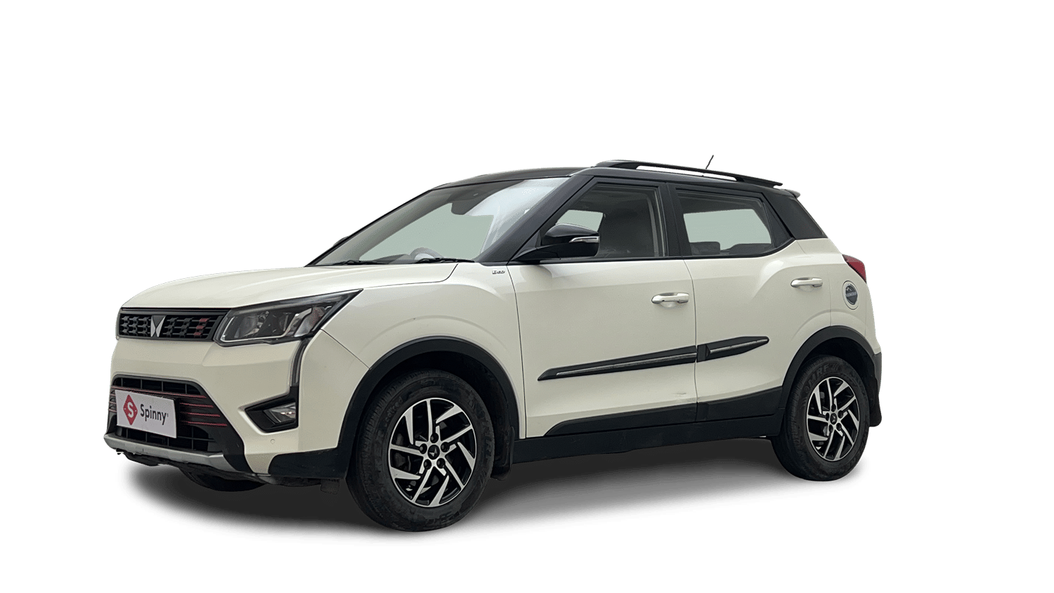 Used 2022 Mahindra XUV 300 W8(O) 1.2 Petrol Dual Tone Petrol Manual Image