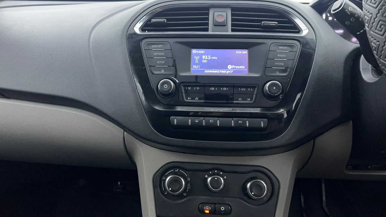 Used 2018 Tata Tiago Revotron XZ Petrol Manual interior MUSIC SYSTEM & AC CONTROL VIEW