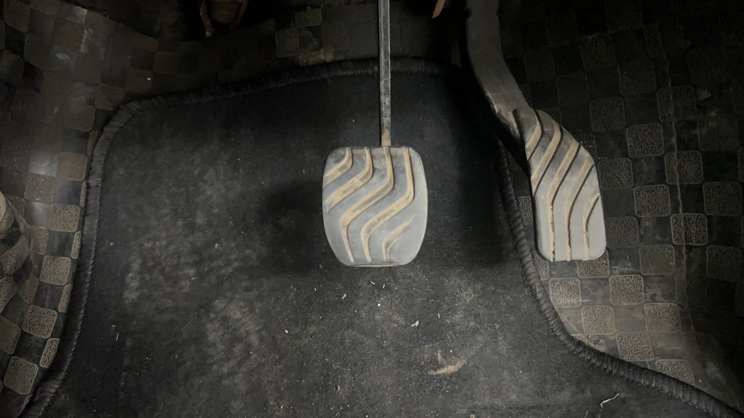 Used 2017 Renault Kwid 1.0 RXT AMT Petrol Automatic interior PEDALS VIEW