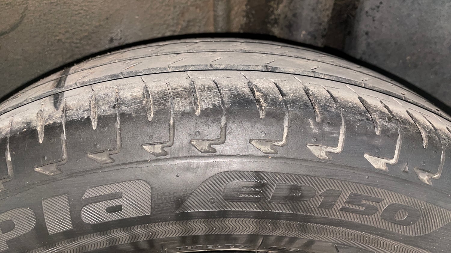 Used 2020 Maruti Suzuki Ignis Alpha 1.2 AMT Petrol Automatic tyres LEFT REAR TYRE TREAD VIEW