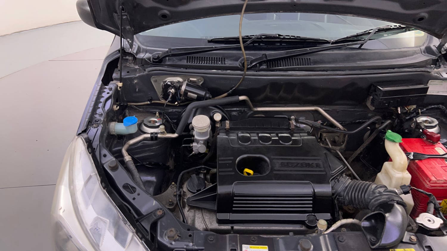 Used 2017 Maruti Suzuki Alto K10 VXi Petrol Manual engine ENGINE RIGHT SIDE HINGE & APRON VIEW