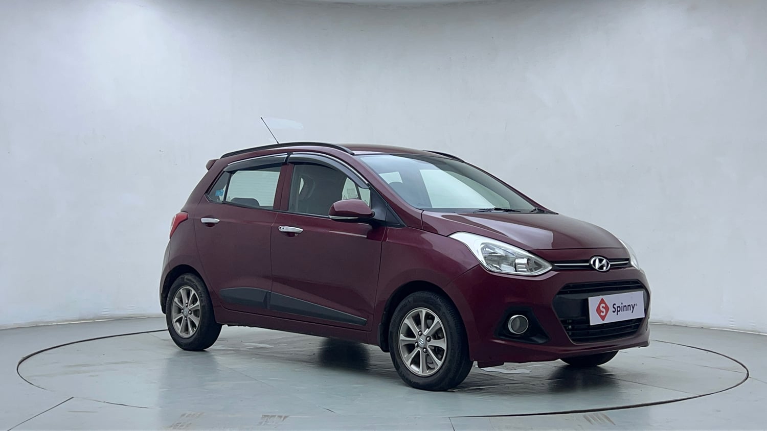 Used 2016 Hyundai Grand i10 Asta AT 1.2 Kappa VTVT (O) Petrol Automatic exterior RIGHT FRONT CORNER VIEW