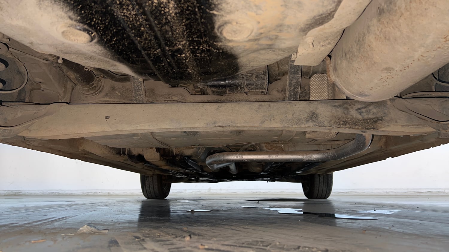 Used 2016 Hyundai Elite i20 Sportz 1.2 Petrol Manual extra REAR UNDERBODY VIEW (TAKEN FROM REAR)