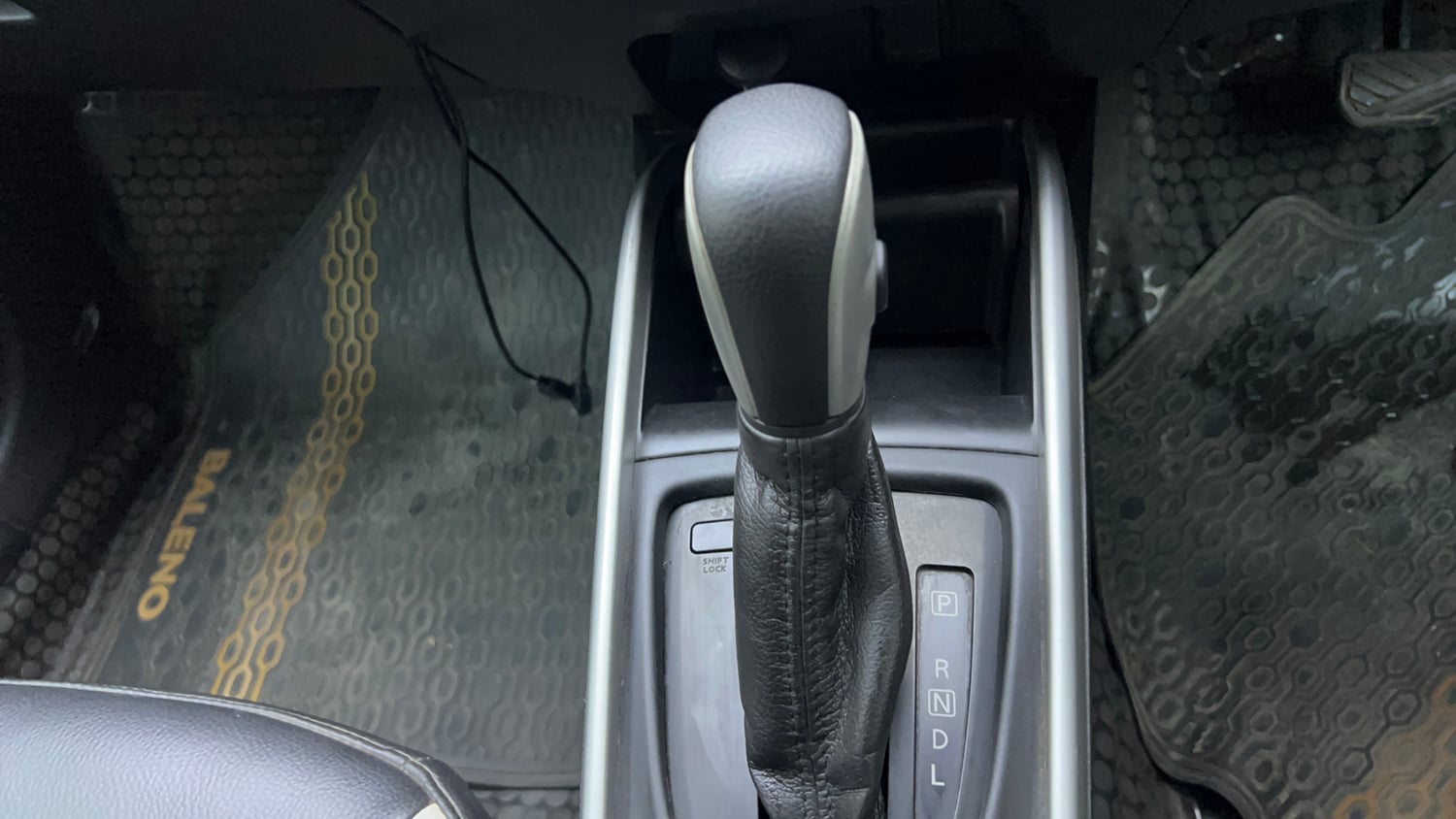 Used 2017 Maruti Suzuki Baleno Zeta 1.2 AT Petrol Automatic interior GEAR  KNOB VIEW