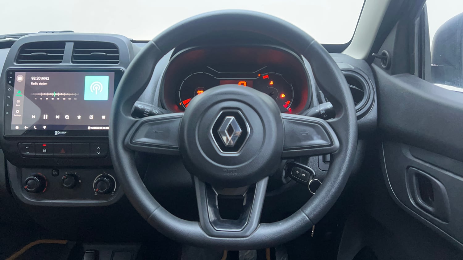 Used 2020 Renault Kwid RXL 1.0 AMT Petrol Automatic interior STEERING VIEW