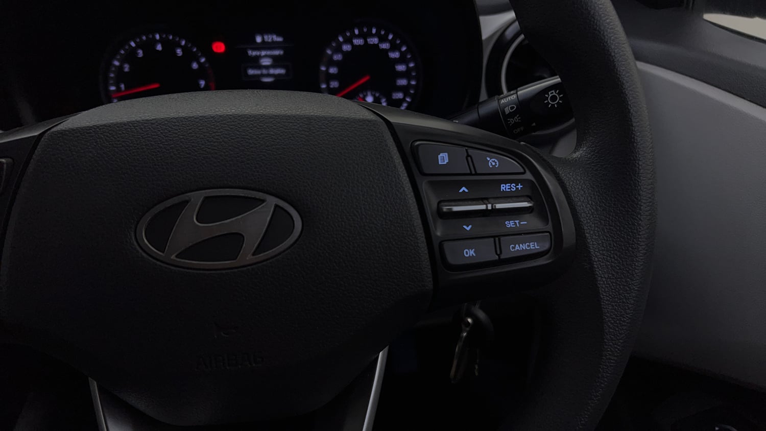 Used 2023 Hyundai Grand i10 Nios Sportz 1.2 Kappa VTVT Petrol Manual top_features Cruise control