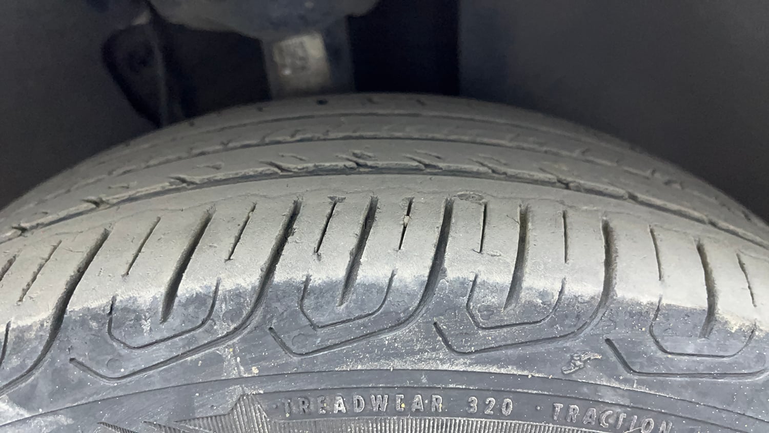 Used 2022 Skoda Slavia Style 1.0L TSI AT Petrol Automatic tyres RIGHT FRONT TYRE TREAD VIEW