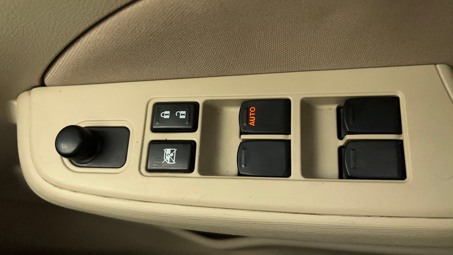 Used 2018 Maruti Suzuki Dzire VXi Petrol Manual top_features Adjustable ORVM