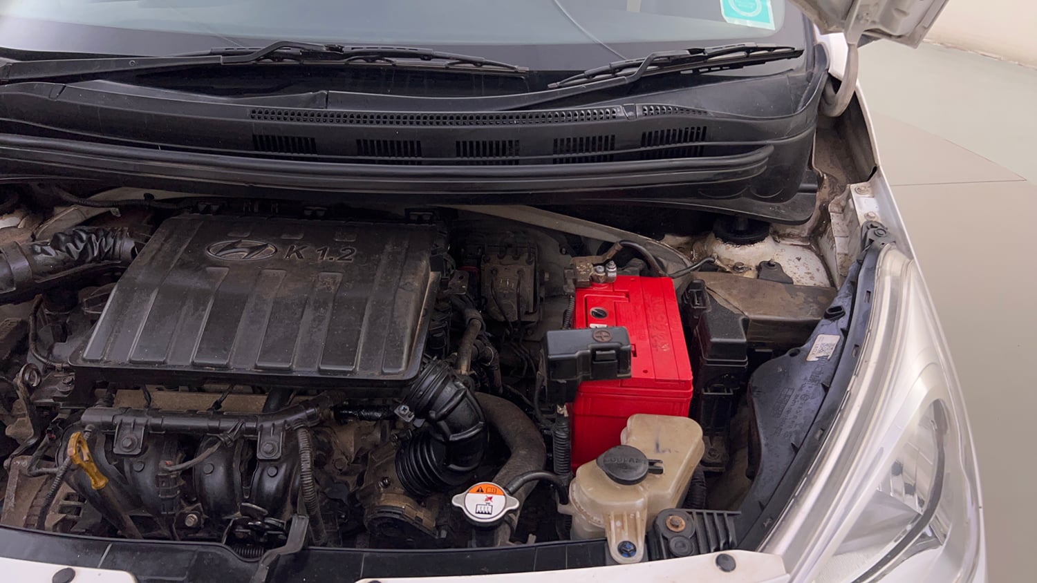 Used 2020 Hyundai Grand i10 Sportz 1.2 Kappa VTVT Petrol Manual engine ENGINE LEFT SIDE HINGE & APRON VIEW