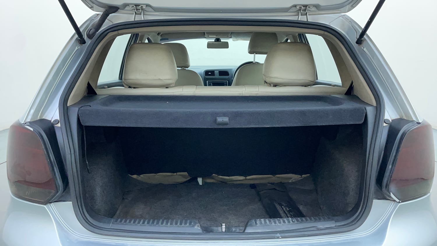 Used 2013 Volkswagen Polo Comfortline 1.2L (P) Petrol Manual interior DICKY INSIDE VIEW