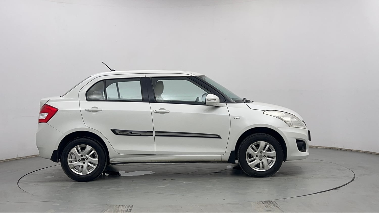 Used 2014 Maruti Suzuki Swift Dzire ZXI Petrol Manual exterior RIGHT SIDE VIEW