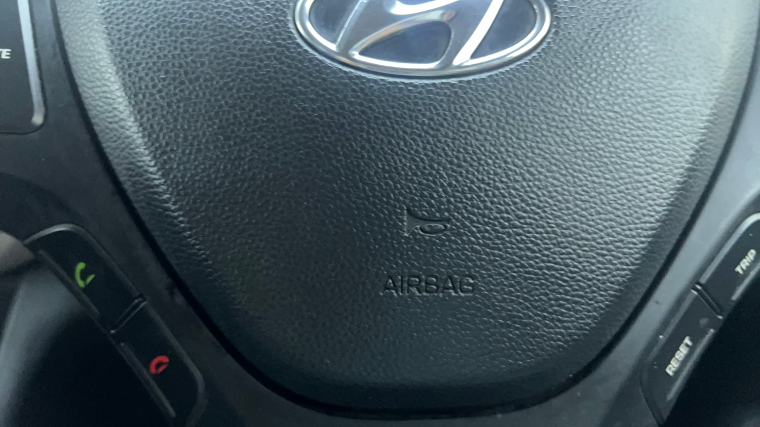 Used 2016 Hyundai Grand i10 Asta AT 1.2 Kappa VTVT (O) Petrol Automatic top_features Airbags