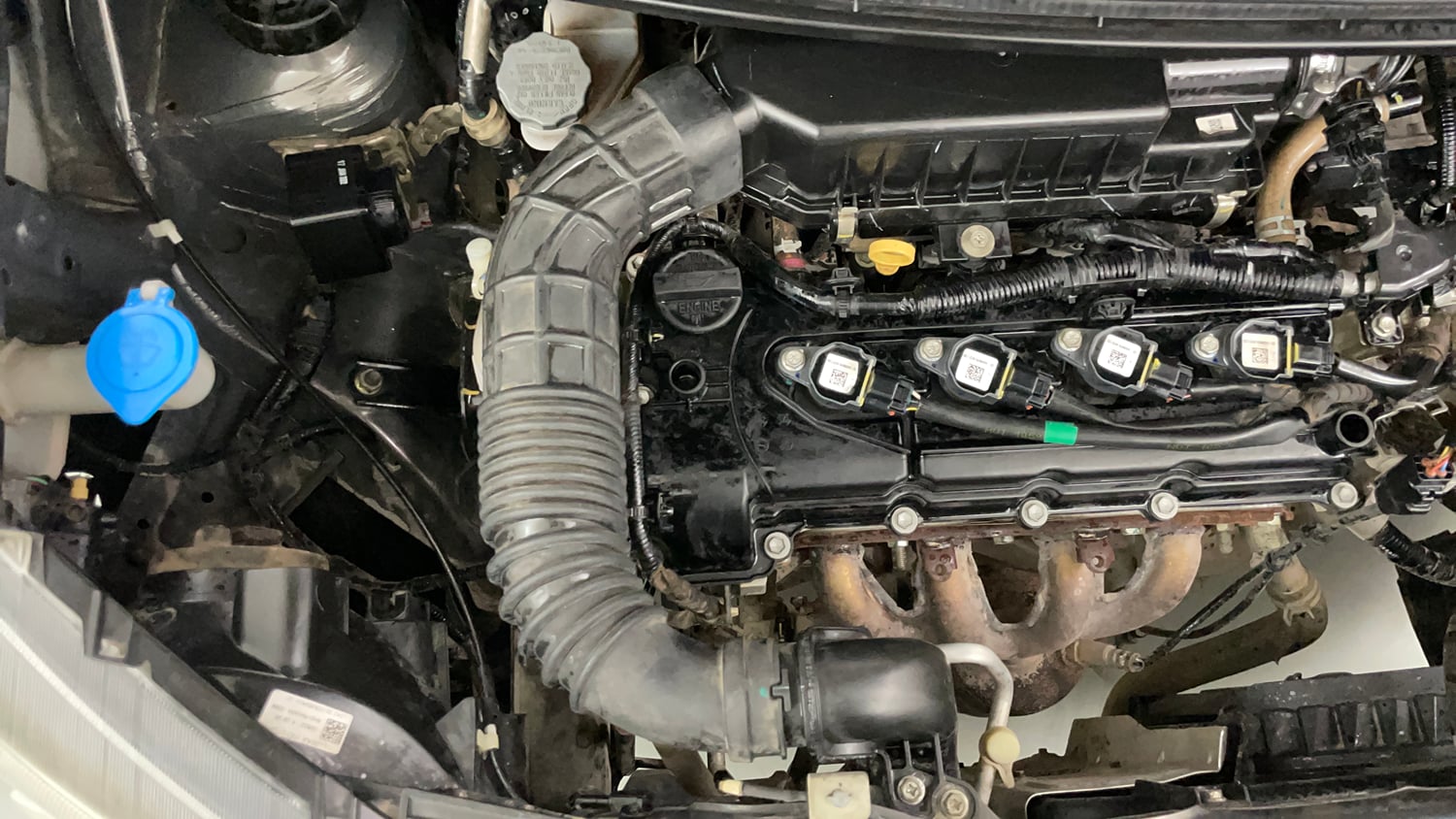 Used 2022 Maruti Suzuki Wagon R ZXI 1.2 Petrol Manual engine ENGINE RIGHT SIDE VIEW
