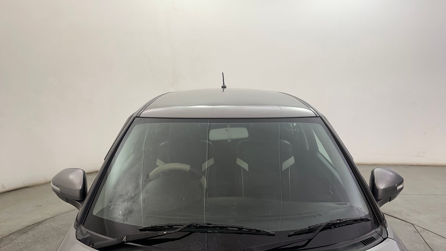 Used 2012 Maruti Suzuki Swift VXi Petrol Manual exterior FRONT WINDSHIELD VIEW