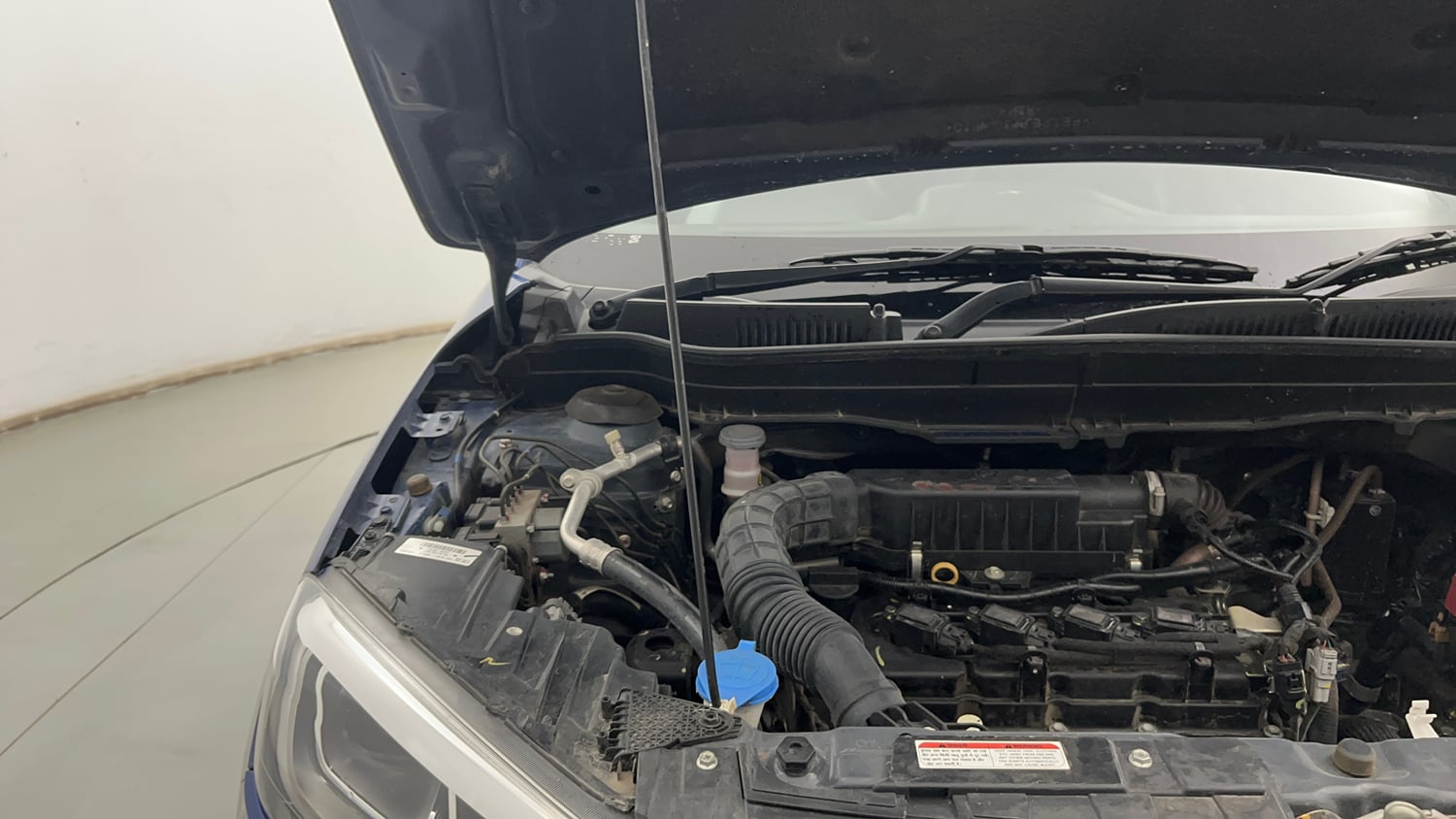 Used 2022 Toyota Urban Cruiser High Grade MT Petrol Manual engine ENGINE RIGHT SIDE HINGE & APRON VIEW