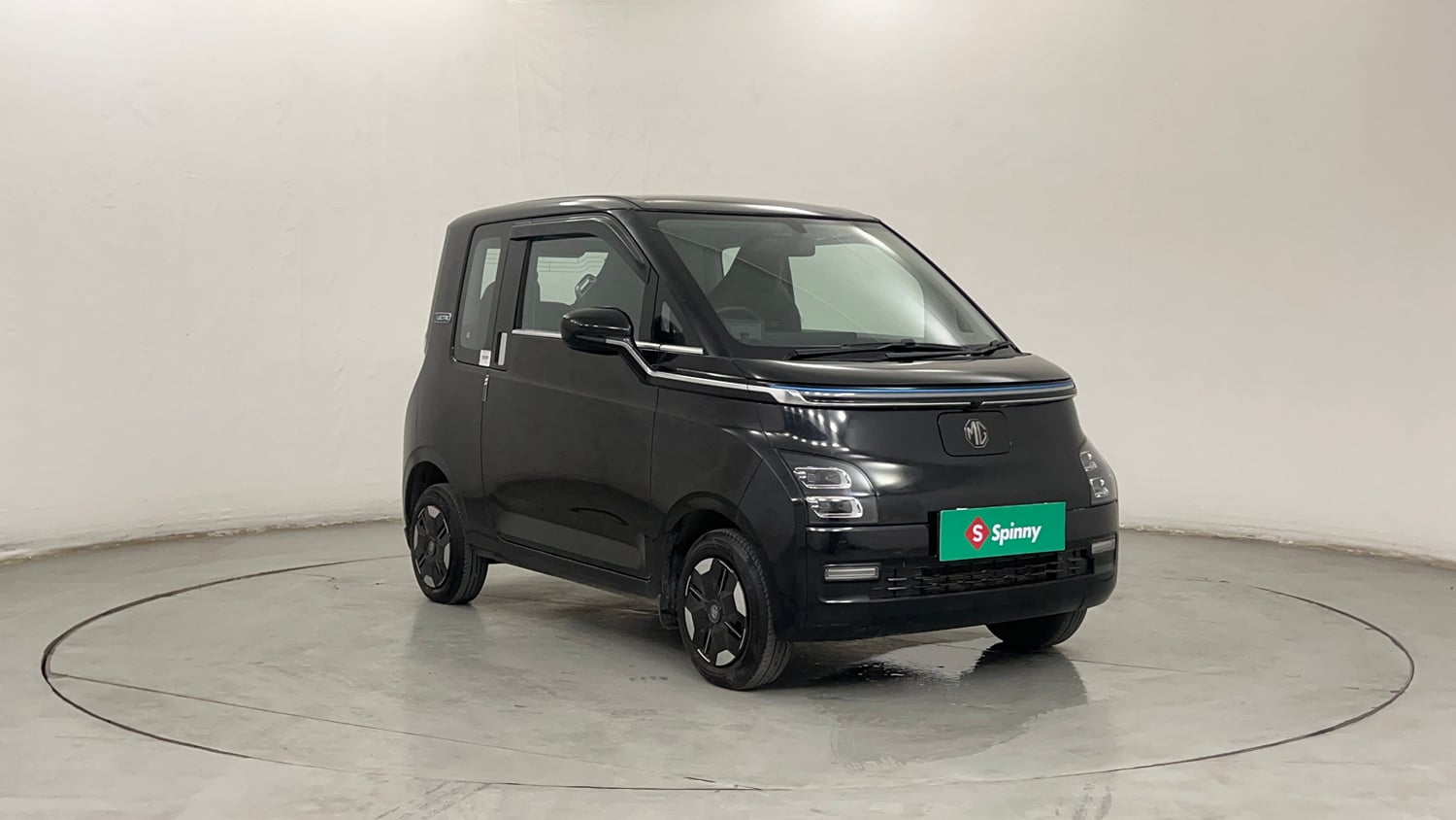 Used 2024 MG Motors Comet EV Excite Electric Automatic exterior RIGHT FRONT CORNER VIEW
