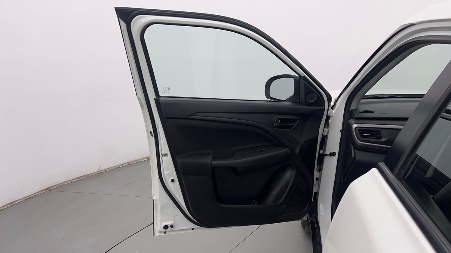 Used 2023 Maruti Suzuki Brezza VXi Petrol Manual interior LEFT FRONT DOOR OPEN VIEW