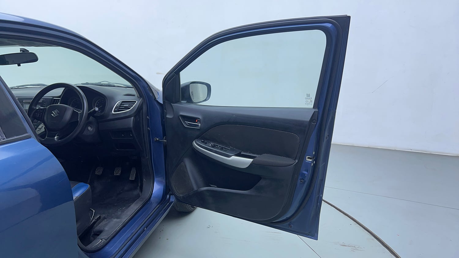Used 2017 Maruti Suzuki Baleno Delta 1.2 Petrol Manual interior RIGHT FRONT DOOR OPEN VIEW