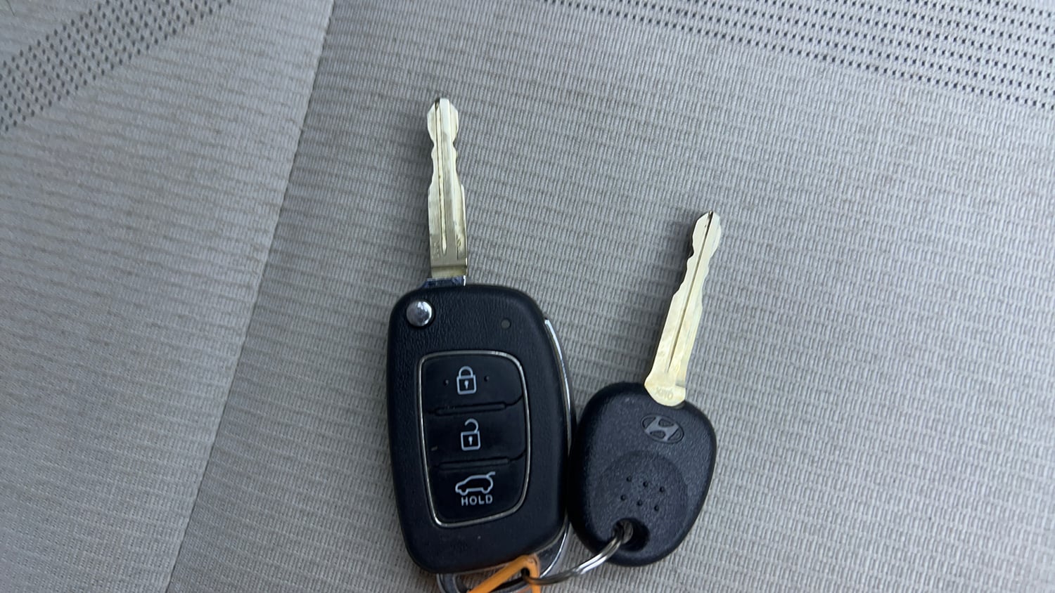 Used 2022 Hyundai Venue S(O) 1.0 Turbo iMT Petrol Manual extra CAR KEY VIEW