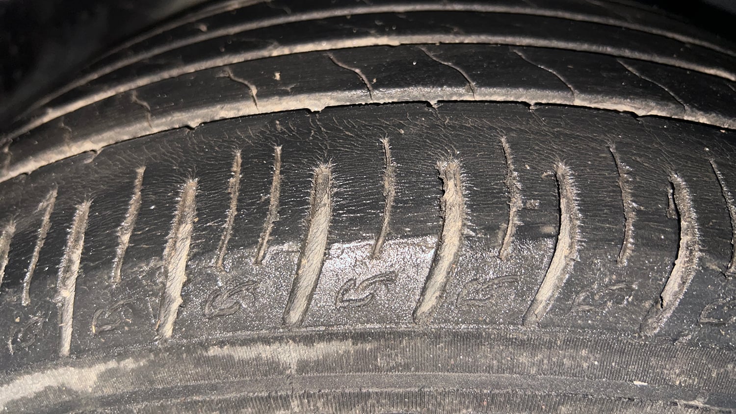 Used 2021 Tata Nexon EV XZ Plus Electric Automatic tyres RIGHT FRONT TYRE TREAD VIEW