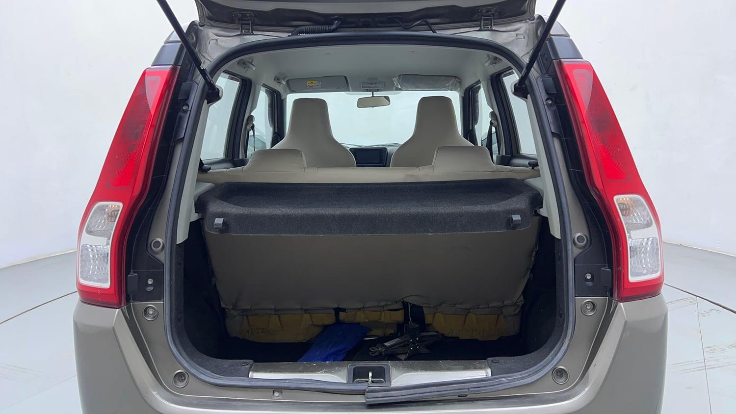 Used 2019 Maruti Suzuki Wagon R ZXi 1.2 Petrol Manual interior DICKY INSIDE VIEW