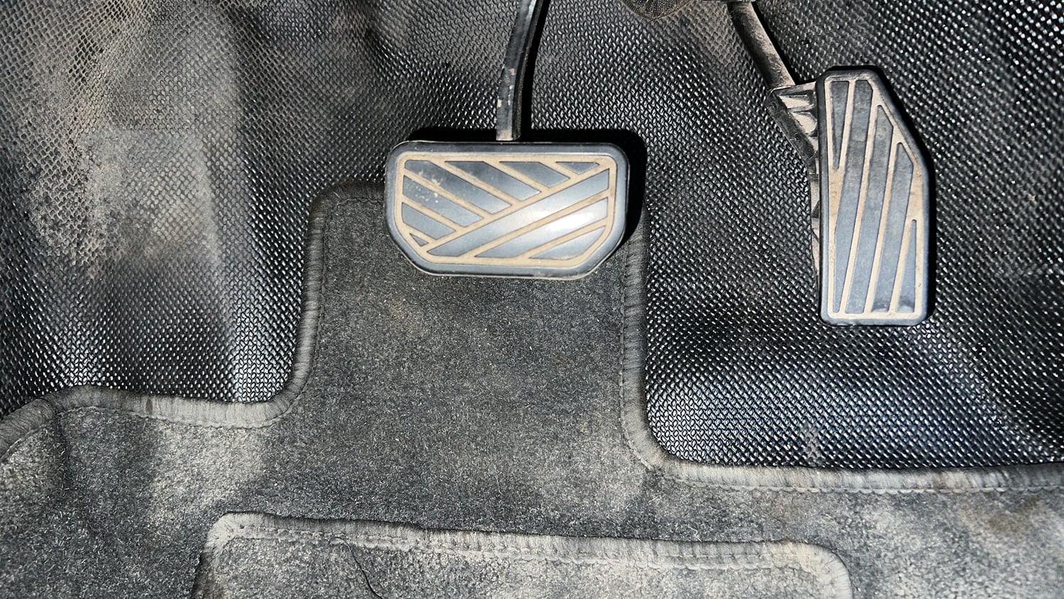Used 2018 Maruti Suzuki Baleno Delta 1.2 AT Petrol Automatic interior PEDALS VIEW