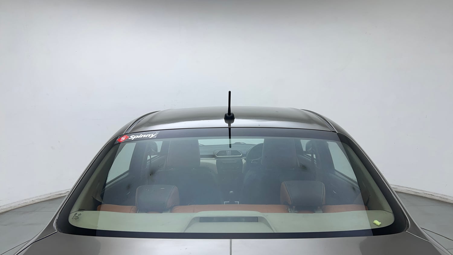 Used 2017 Maruti Suzuki Dzire VXi Petrol Manual exterior BACK WINDSHIELD VIEW