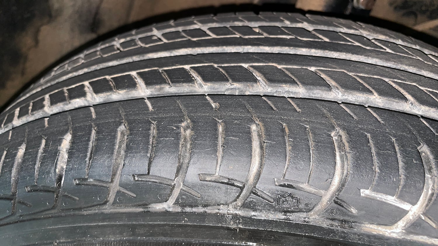 Used 2018 Maruti Suzuki Baleno Delta 1.2 Petrol Manual tyres RIGHT FRONT TYRE TREAD VIEW
