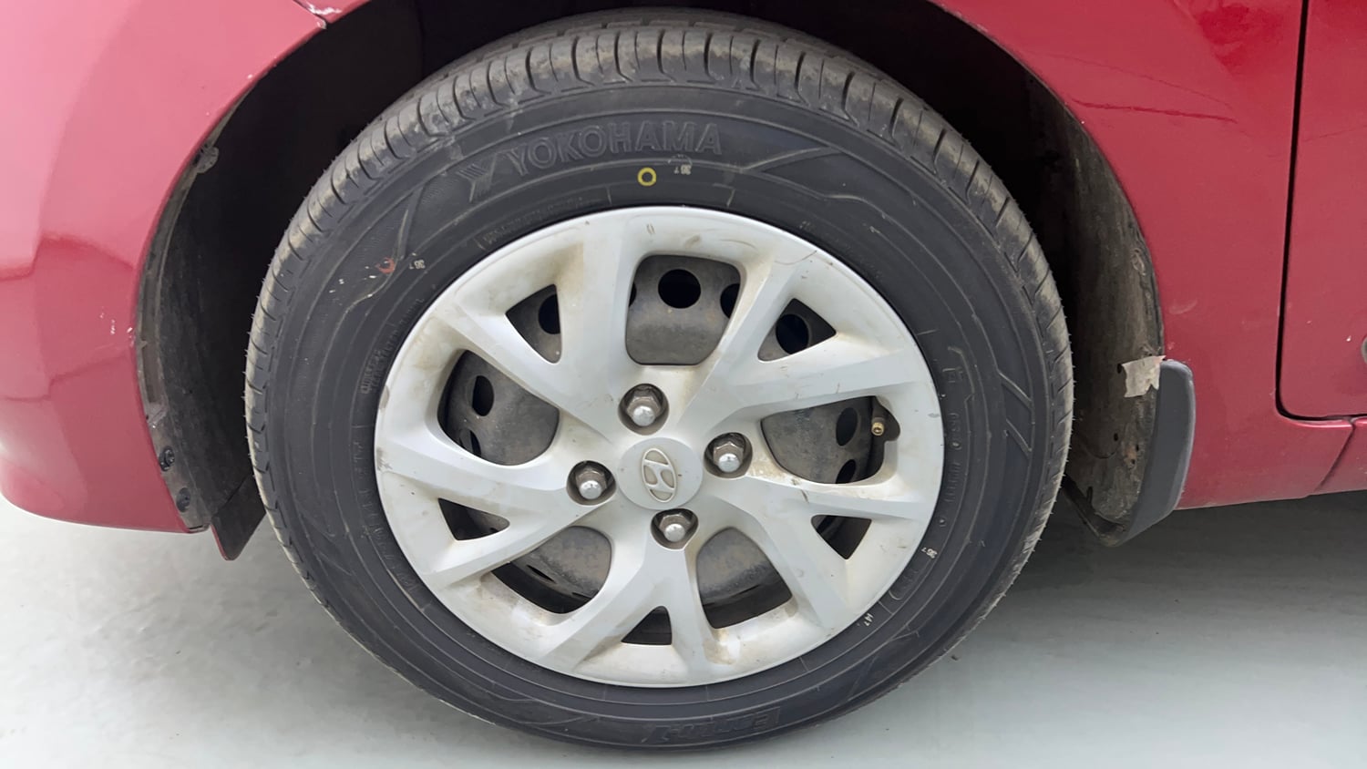 Used 2019 Hyundai Grand i10 Sportz 1.2 Kappa VTVT Petrol Manual tyres LEFT FRONT TYRE RIM VIEW