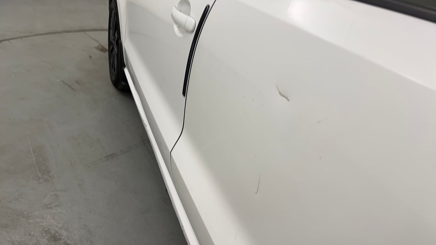 Used 2016 Volkswagen Polo Highline1.2L (P) Petrol Manual dents MINOR SCRATCH