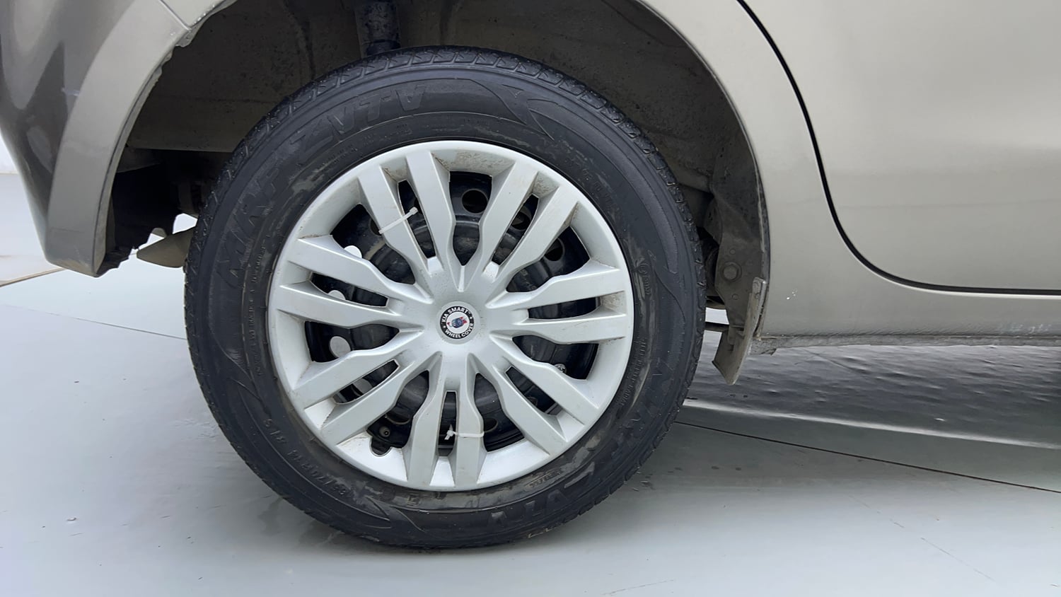 Used 2019 Maruti Suzuki Wagon R ZXi 1.2 Petrol Manual tyres RIGHT REAR TYRE RIM VIEW