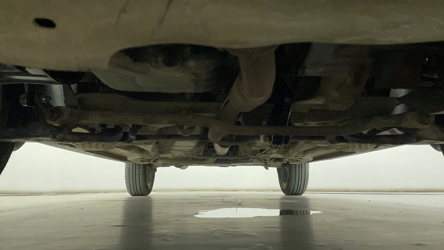 Used 2022 Tata Tiago XZA Plus Petrol Automatic extra FRONT LEFT UNDERBODY VIEW