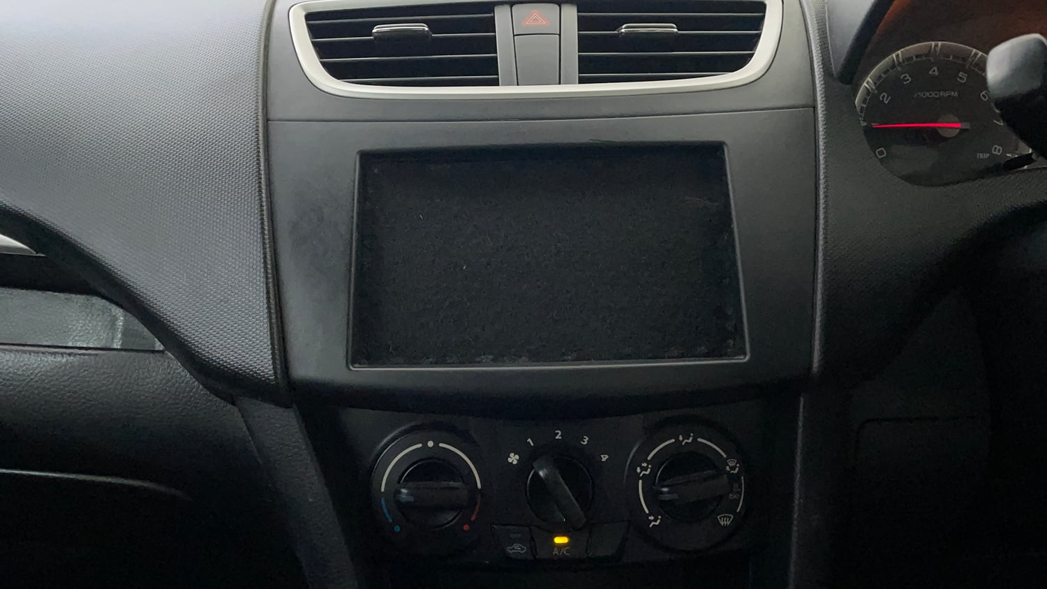 Used 2012 Maruti Suzuki Swift VXi Petrol Manual interior MUSIC SYSTEM & AC CONTROL VIEW