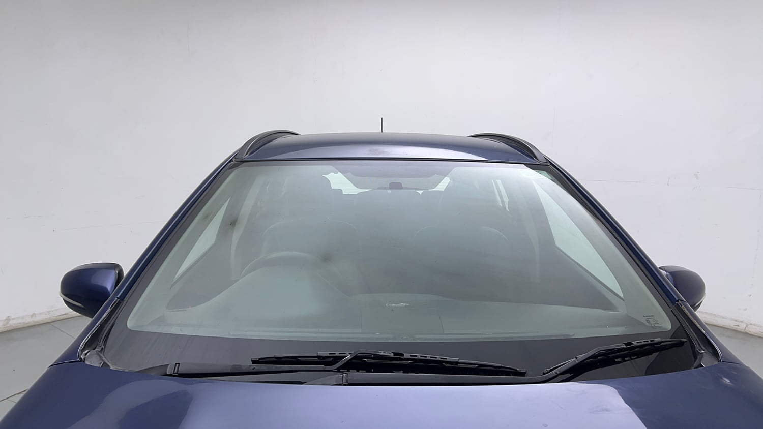 Used 2018 Maruti Suzuki S-Cross Zeta 1.3 Diesel Manual exterior FRONT WINDSHIELD VIEW
