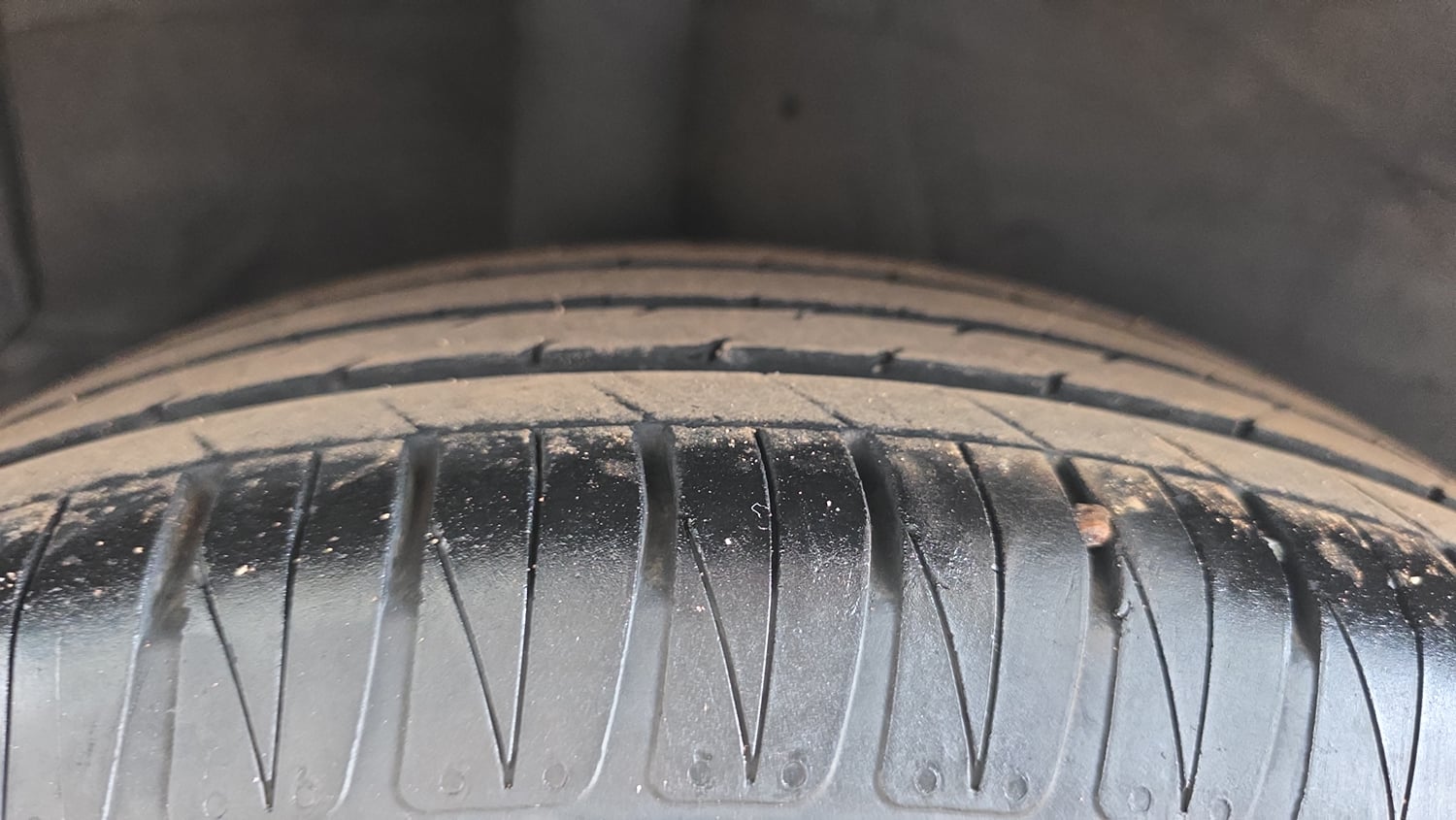Used 2022 Kia Sonet HTK Plus 1.2 Petrol Manual tyres RIGHT REAR TYRE TREAD VIEW