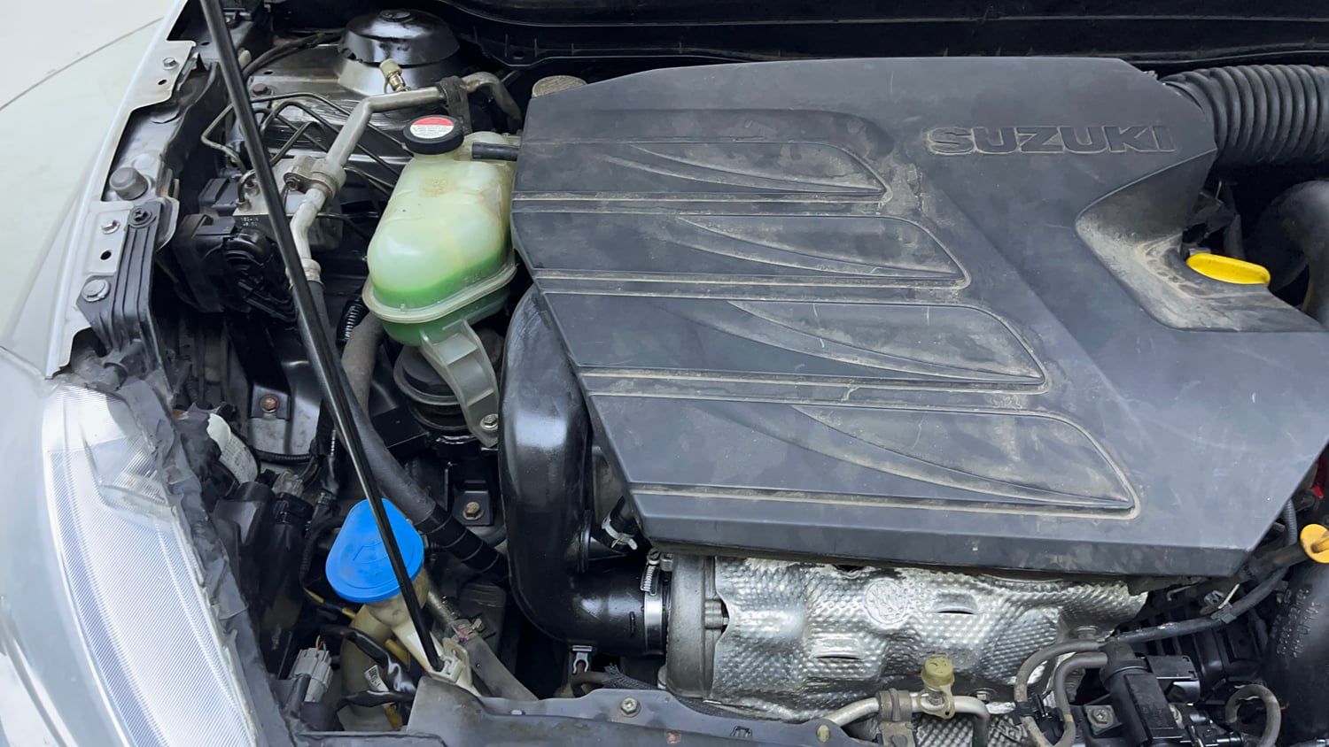 Used 2017 Maruti Suzuki S-Cross Alpha 1.6 Diesel Manual engine ENGINE RIGHT SIDE VIEW