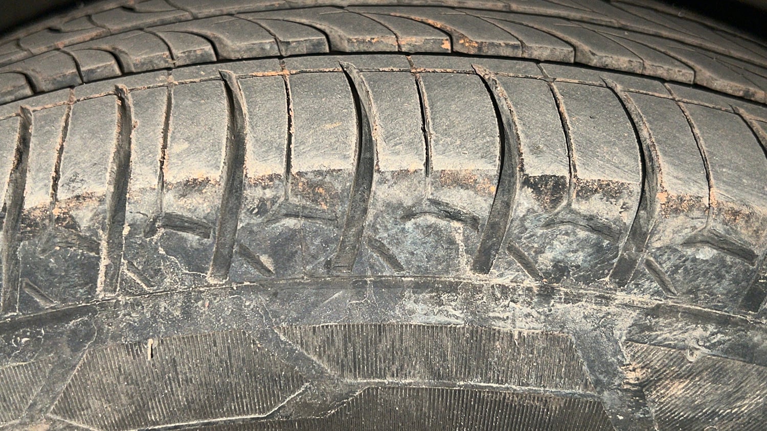 Used 2018 Honda City V Diesel Diesel Manual tyres RIGHT FRONT TYRE TREAD VIEW