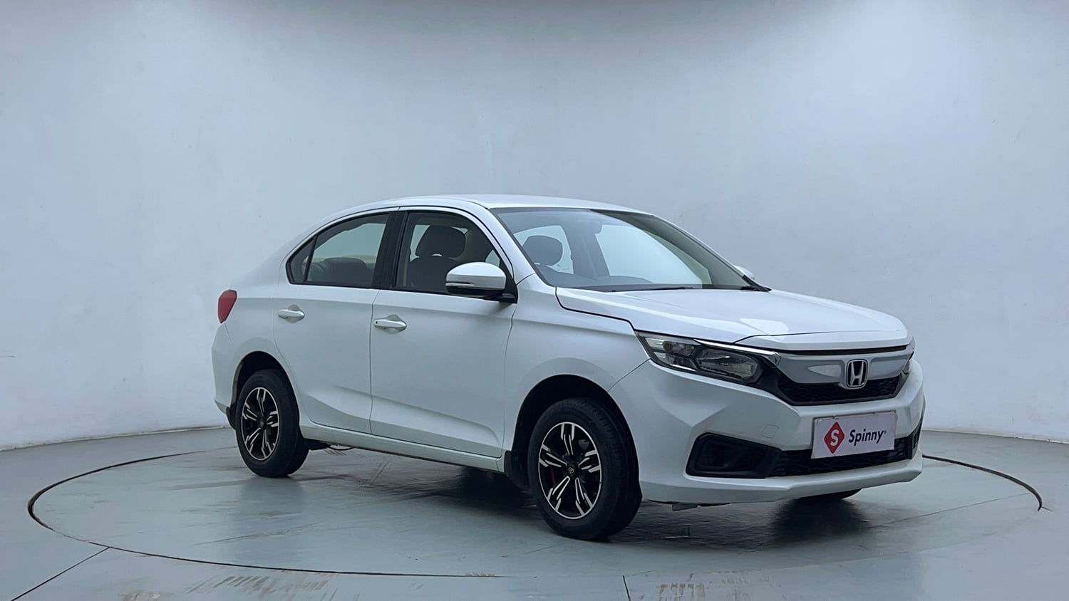 Used 2020 Honda Amaze 1.2 S MT Petrol Petrol Manual exterior RIGHT FRONT CORNER VIEW